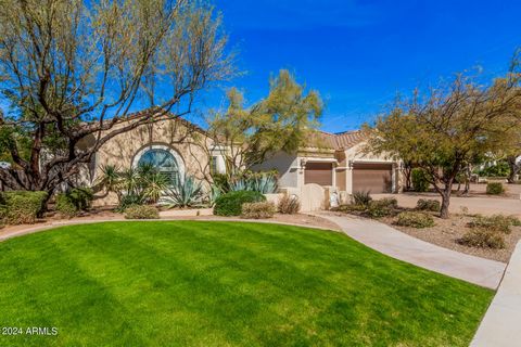 F U R N I S H E D . . M O D E L . . H O M E ! ! SELLER IS OFFERING 2% FOR BUYER CLOSING COSTS!!! Welcome to the epitome of luxury living in this Toll Brothers model home, designed for entertainers in the GATED Montevista community! From the inviting ...
