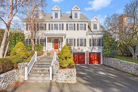 Perfectly set on one of Rye's most coveted avenues, this sunny young Colonial has it all! Enjoy the modern open layout, high ceilings, large Chef's Kitchen with huge center island and adjacent family room, five bedrooms on the second floor and an ama...