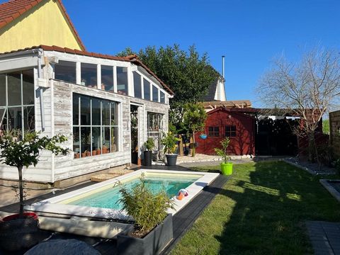 Single storey house 5 rooms of 111 m2 in TRIMBACH Discover this magnificent single-storey family house built in 2010, offering 110 m2 of living space on a green plot of 5.20 ares. Located in a quiet street, this house offers tranquility and practical...