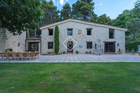 Beautiful country property with tourist licence and total capacity for 30 guests, distributed across 3 separate traditional Catalan farmhouses with extensive gardens, a large swimming pool and tennis court. The main house consists of 2 floors. The gr...