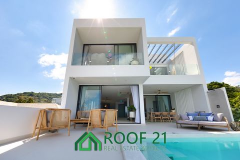 Presenting a stunning 3 bedroom luxury villa with sea views nestled at the foot of Bophut Mountain near Fisherman Village. Meticulously designed for personal use, the owner has maximized space and functionality, creating an enchanting atmosphere. Ent...