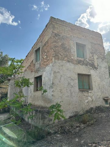 Rustic finca of 13.489m2 with shed of 32m2 in the beautiful area of the lap of the Ports! The shed has a new mezzanine and roof, as well as new concrete beams. Ideal for enjoying family weekends, this property is in a privileged location, bordering t...