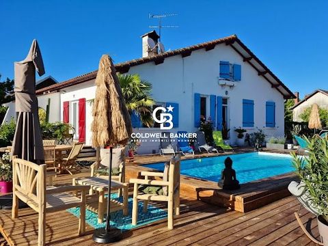 Coldwell Banker Immoba Realty offers you, in PARENTIS-EN-BORN this beautiful New Landes house completely renovated and its habitable outbuilding, close to the center and the lake. With its 6 bedrooms and 4 bathrooms, it is ideal for accommodating a l...