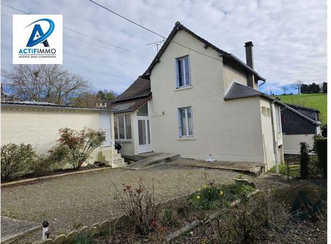 In the town of Saint-Georges-des-Groseillers, ACTIFIMMO offers you this house of 76 m2. It consists of: - On the ground floor: an entrance hall, a separate kitchen, a living room, an office, a laundry room and a shower room. - On the first floor: two...