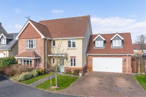 DESCRIPTION Set at the head of this exclusive gated cul de sac is this fine detached family home that was built around 2007 and is on the western fringe of Standon village within a few minutes walk of rolling Hertfordshire countryside. This has been ...