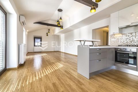 Pantovčak, a beautiful three-room penthouse with a closed area of 100 m2 in a well-maintained building. It consists of an entrance hall with built-in wardrobes, an open space living room with dining room and kitchen, three bedrooms, two bathrooms and...