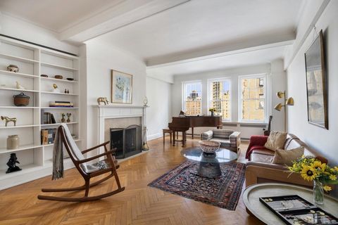 Situated in a prestigious pre-war building located along Central Park West, an exceptional opportunity awaits to transform this six room residence into your dream home. Offering a versatile floor plan, this home can be configured as a 2 bed 3 bath ar...