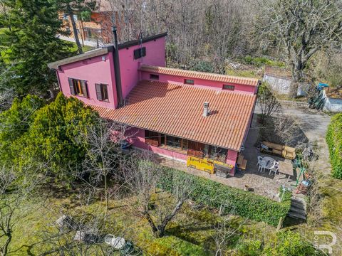 This exceptional villa is located halfway between Montepulciano and Pienza, in a reserved suburb characterized by several impressive villas, and offers excellent access to the main road despite its quiet location. A particularly noteworthy aspect of ...