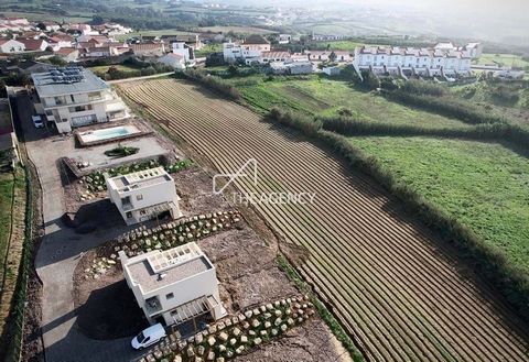 Located in Lourinhã. Honeysands Residences is a new community development in the village of Abelheira, near the Areia Branca beach on the Silver Coast of Portugal. Comprising 14 apartments within a main building and 3 separate houses. These private r...