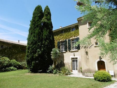 The agency Marie MIRAMANT, specialized in character and luxury real estate offers in Provence, near Orange,a beautiful 17th century character property of about 350 m², on two hectares of land, with swimming-pool, pool house and orchard. Elegant recep...