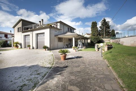 Canino single-family villa Position; Located in the north-west area of the Province of Viterbo, Canino is one of the most renowned places in Tuscia, thanks to the presence of the archaeological area of Vulci and its food and wine delicacies. A few ki...