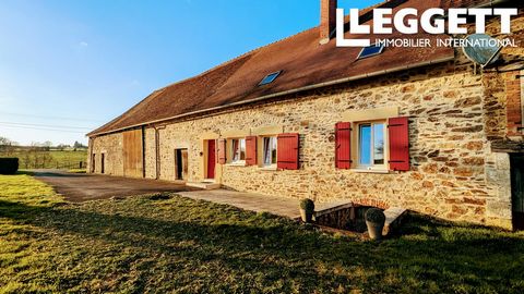 A21811LNH24 - Located within the Périgord-Limousin Natural Park, and nestled in the rolling countryside of north-east Dordogne’s Périgord Vert, this property lies only 3 km from Saint-Priest-les Fougères. In addition to the cosy 2-bedroom cottage, it...