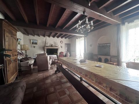 The first farmhouse, with a surface area of 177m2, offers generous and functional space. As soon as you enter, you are welcomed into a warm atmosphere. A fully equipped kitchen, a beautiful living room of 44m2, decorated with a fireplace. This first ...