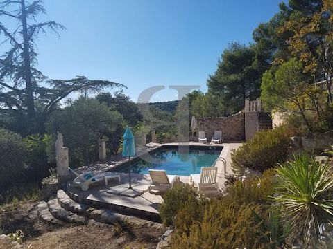 BEDOIN - MONT VENTOUX Virtual tour available on our website. At walking distance from the village of Bedoin, in a quiet environment and with a beautiful open view, let yourself be seduced by this pleasant bright house with a surface area of about 110...