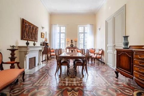 This apartment offering 215 sqm of living space as defined by the Carrez Law occupies the whole 1st floor of a late 18th century building with a lift located in the Vauban neighbourhood. East and west facing and benefiting from a peaceful 43 sqm terr...