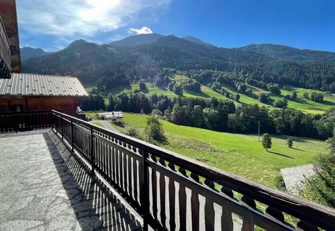 This magnificent chalet is peacefully nestled in a lush green setting between the Les Saisies ski resort and the village of Hauteluce. It features a spacious living area, six bedrooms, and three bathrooms. Moreover, it boasts two superb terraces: one...