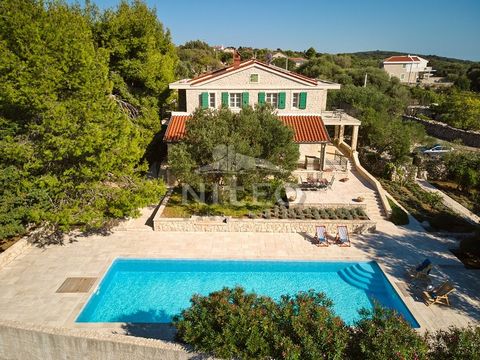 A luxury villa with a swimming pool and an unforgettable sea view is for sale in the small town of Lun on the northeastern part of the island of Pag. It is surrounded by a large landscaped garden, 1179 m2, pine trees and beautiful, old olive groves. ...