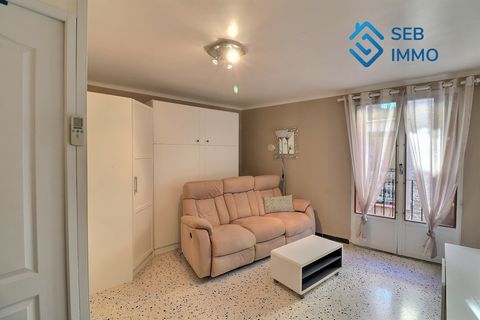 EXCLUSIVITY - OPEN INTER-AGENCY, Virginie from the SEB IMMO agency, offers for sale this village house located in a quiet street in the city center of SAINT ANDRE (66). This house with a surface area of 80m2 on three levels has a large entrance, a ki...