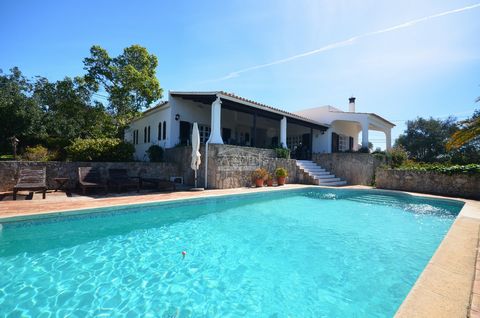 Located in Loulé. Own a slice of Algarve serenity with this exceptional property offering two beautifully appointed villas in Vale Telheiro, Loulé. The centrepiece is a meticulously renovated 2-bedroom main villa, boasting modern finishes and a seaml...