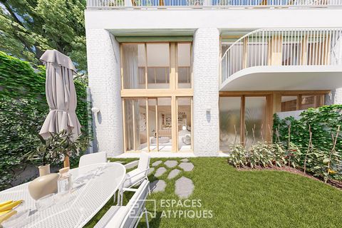 Close to the Docks and the Town Hall of Saint-Ouen, on the ground floor of a building clad in revitalized bricks, this duplex of 127.60m2 is embellished with a private garden of 59m2. This eco-responsible project is carried out with innovative materi...
