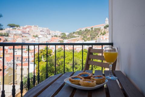 This is a renovated apartment with three bedrooms and panoramic view over Lisbon and the castle located in the historical area of Mouraria close to Rossio/Baixa. Dream View Apartment Lisbon it’s located on the 2nd floor of a building located 500m fro...