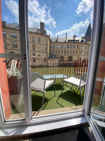 You will stay in 4-star accommodation, enjoying an exceptional view of the theater and the Temple Neuf, located at the foot of Metz Cathedral. The peaceful apartment is ideally located in the city center, not overlooked, and its terrace overlooking t...
