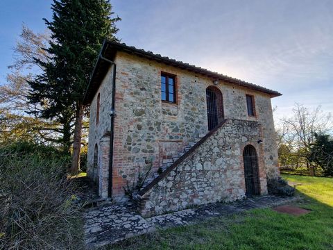 Your unique opportunity to fulfill your dream of a detached villa in the heart of the Chianti region and only a few minutes' drive from Siena. The 18th century building is situated on a hill of approx. 1 hectare, surrounded by the unique nature of th...