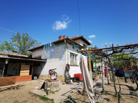 Top Estate Real Estate offers you a two-storey brick house suitable for the development of livestock breeding and plant production in the village of Butovo, Veliko Tarnovo region. The village is located 12 km from the town of Pavlikeni and has a groc...