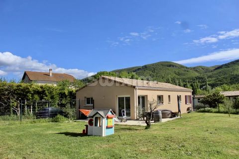 Ref 68106FC: In a village to the east near Montélimar, single storey house from 2021. With an area of approximately 120 m2, it consists of a large living room with equipped kitchen, a fitted storeroom, 3 large bedrooms with dressing room and a bathro...