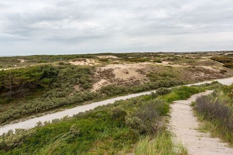 The dune nest is in a quiet location directly behind the dunes in Noordwijk. Up to 4 adults and three children (1x cot) can spend a family-friendly beach holiday on the North Sea on just under 100 square meters. The large, well-grown garden with a la...