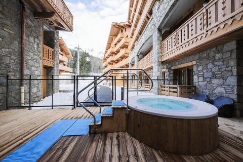 Het prestigieuze resort Méribel ligt in het hart van de drie valleien, het grootste skigebied ter wereld.   L'Hévana, een vijfsterren Premium residentie opgeleverd in december 2019, vestigt zich onmiddellijk als een van de mooiste residenties in het ...