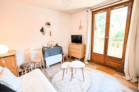 Prachtige studio in chaletstijl met balkon gelegen &agrav; Half kwart. ArrayIk heb het genoegen u te mogen verwelkomen in mijn studio in chaletstijl met BALKON, die instapklaar is. geschikt voor 4 personen. Het ligt dicht bij de Jaillet-kabelbanen. D...