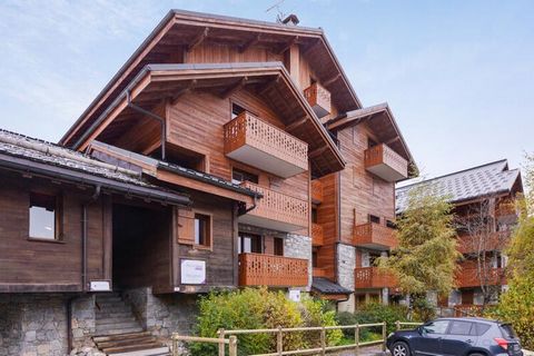 De residentie Les Fermes du Soleil ligt in de familiebadplaats Carroz d'Arraches, op een hoogte van 1140 meter. De vijf chalets met houten gevels herbergen echte gezellige nestjes. Binnen heerst een berg- en cocoonsfeer. U bevindt zich in de directe ...