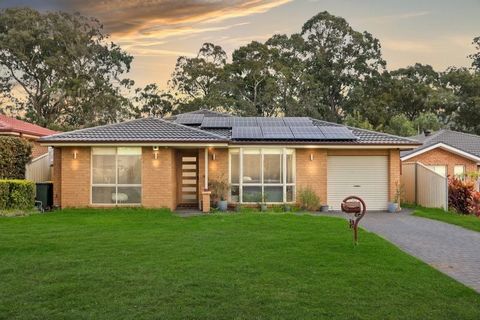 Are you looking for a house with room inside and out? Look no further, we have found it for you! Bond Property Group is proud to bring to market 30 Spence Place, St Helens Park. With four bedrooms, large living spaces, modern kitchen, huge pergola ar...