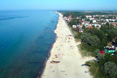 Perfect location, close to the beach, but still in a quiet area. Approximately 300 m to the center of the resort. Sarbinowo is today one of the leading resorts on the Polish Baltic coast. A single-story terraced house, on a fenced, private plot (appr...