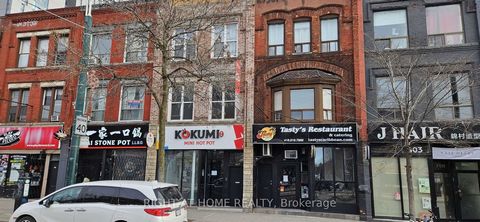 Prime location in Toronto's vibrant Chinatown, just a short walk to the University of Toronto. High foot traffic! Stylishly designed restaurant space with a ground floor of 900 SF and a basement of 900 SF, totaling 1,800 SF. Seating for 30+6 guests a...