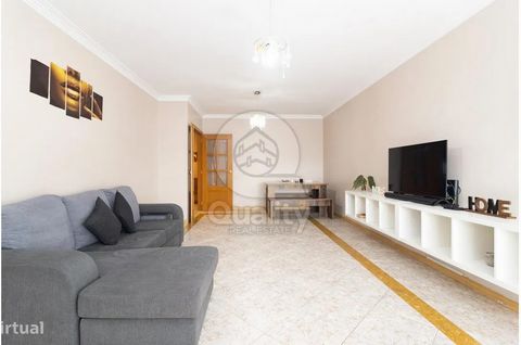 T3 in Fidalguinhos I present you this fantastic 3 bedroom apartment on the 5th floor of a building, in the urbanization of Fidalguinhos, council of Barreiro District of Setúbal. This property is set in a 7-storey building. The property consists of a ...