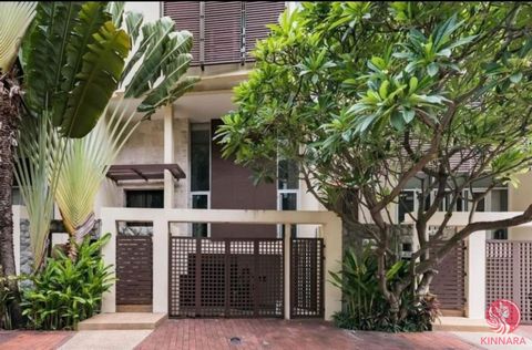 Newly Renovated Four Bedroom Townhouse in Sathorn for sale. The house is located on Soi Meksawat, close to Sathorn Road, and literally minutes from the Central Business District. - The property is in a quiet and peaceful area, but still close to subw...