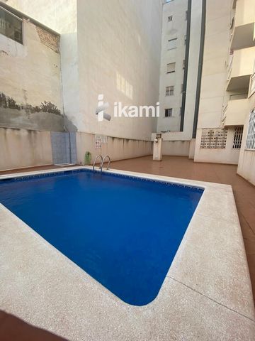 Flat for sale in Torrevieja, with 71 m2, 3 rooms and 2 bathrooms, Swimming pool, Lift, Furnished and Air conditioning. Features: - Lift - SwimmingPool - Air Conditioning