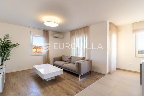 Rijeka, Marčelji, luxurious three-room apartment NKP 85 m2 with swimming pool. The apartment consists of an open space living room with dining room and kitchen. In the second part of the apartment there are two bedrooms, a bathroom, a hallway and a s...