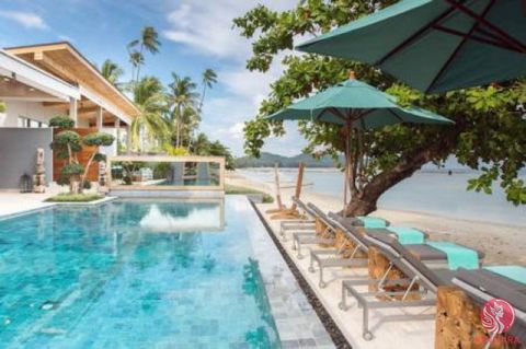 This exclusive and opulent Koh Samui villa for sale is tucked away on the tranquil south coast of Samui, away from hustle and bustle of tourist life and right on a secluded and beautiful beach. The stunning modern property is set on 980 sqm of walled...