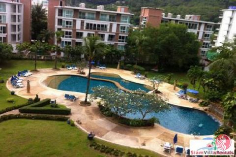 Located on Sirirat Rd., this one bedroom apartment is the perfect launching point for your Patong adventure. It is located convenient to shops and restaurants, and only a 10 minute walk from the beach. The lounge features a black leatherette sectiona...