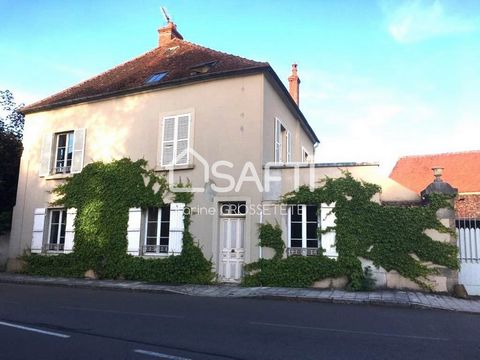 Located in the charming town of Époisses, this property offers an ideal living environment for lovers of nature and authenticity. Nestled in a peaceful environment, this house represents a great opportunity to acquire an exceptional property. Époisse...