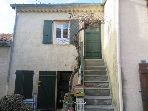 Lambruisse (04) / Maison de village de 52 m2 sur 3 niveaux au coeur du village. Située à 1000 mètres d'altitude, cette maison de village sur trois niveaux offre un cadre de vie calme et agréable, idéalement placée entre les montagnes et à proximité d...