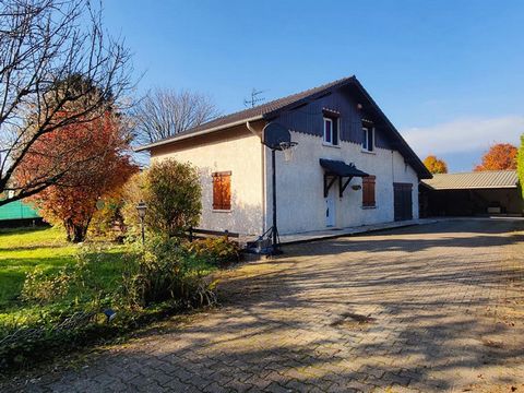 Maison 6 pièces 139 m² avec piscine, garage et carport A découvrir : Sur la commune de Villard-Bonnot, à proximité immédiate des commodités, maison individuelle d'une surface d'environ 139 m², avec garage, carport et piscine sur un terrain de 1463 m²...