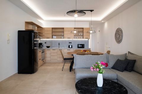 Ten uroczy apartament z 2 sypialniami w Nea Magnisia oferuje komfortowe zakwaterowanie dla maksymalnie 4 gości na 80 m² w pełni wyposażonej przestrzeni mieszkalnej. Otoczony wspaniałymi widokami na góry i zadbanym ogrodem, apartament oferuje wspólny ...