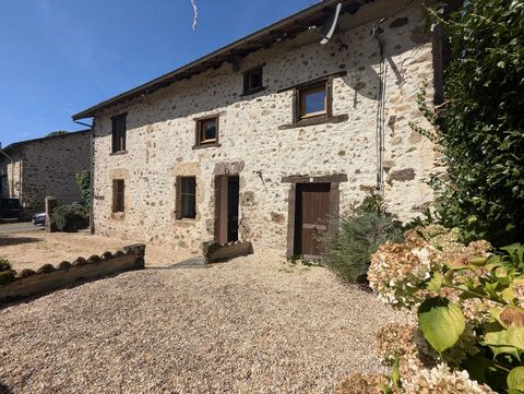 Located a few minutes away from a charming village with a bar and 10 minutes from the lively centre of St Mathieu in the Haute Vienne. The property sits within a little hamlet and has off road parking and a manageable sized garden. There is a central...