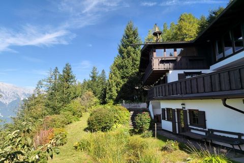 Genesteld op een rustige locatie, biedt Landhaus Waldhof het perfecte toevluchtsoord met een prachtig panoramisch uitzicht. Verscholen aan het einde van de Großvolderberg, zorgt dit charmante huis voor rust en is het ideaal voor een ontspannen uitje....