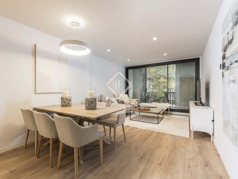 Exceptional property with 3.20 m ceilings on the fifth floor, a stone's throw from the Sagrada Familia. Sardenya 344-348 is a comprehensive refurbishment project for residential use with two and three bedroom homes, as well as quality finishes. The d...