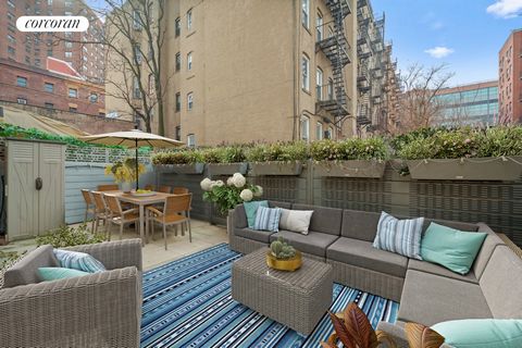 Welcome to your urban oasis! This west facing one bedroom residence at The Cereza is equipped with smart home technology and features floor to ceiling windows, 6 inch white oak hardwood floors and a Bosch washer/dryer. The open living space was desig...